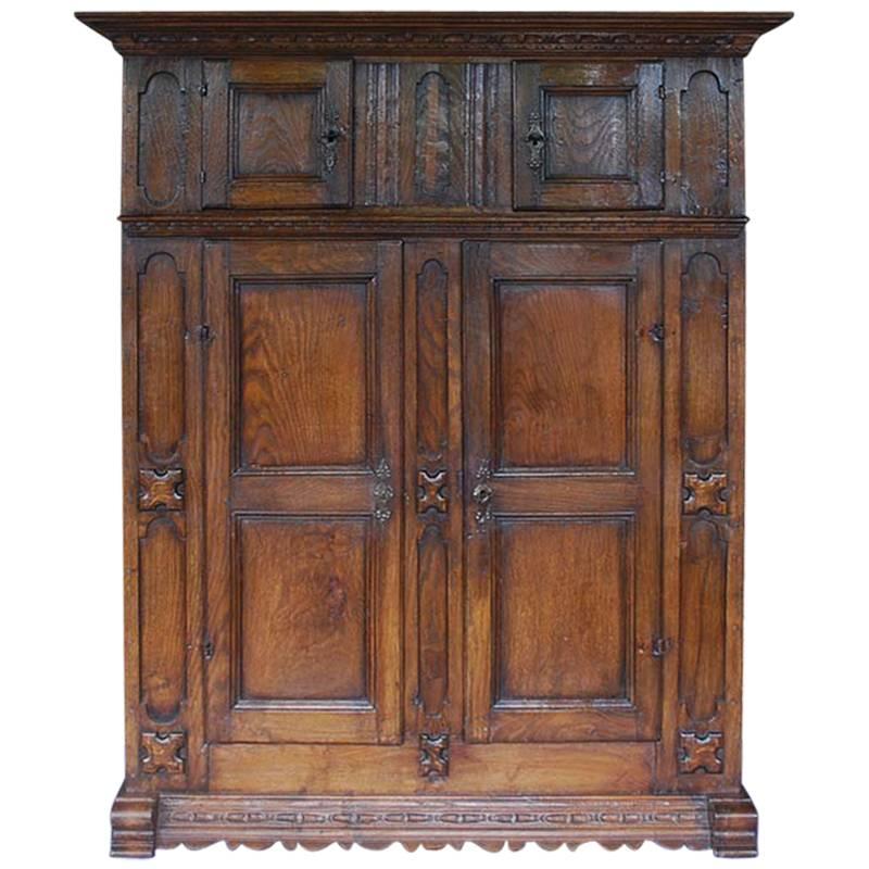 Early 18th Century Hand-Carved Oakwood Cabinet For Sale