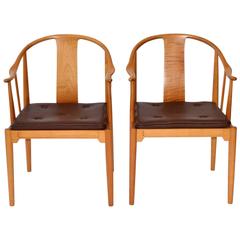 Ein Paar chinesische Stühle von Hans Wegner für Fritz Hansen