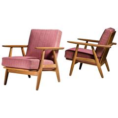 Pair of Hans Wegner GE-240 Chair in Oak, Denmark, 1950s 8