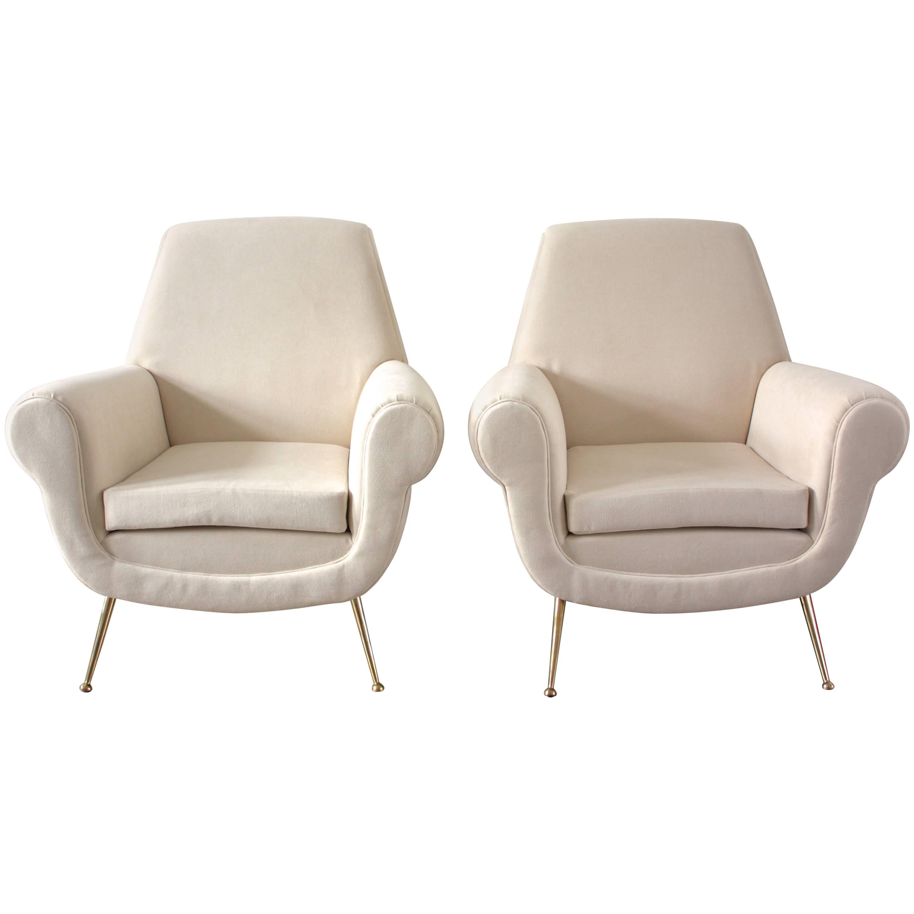 Minotti Pair of Italian White Lounge Chairs, Gigi Radice, 1950s