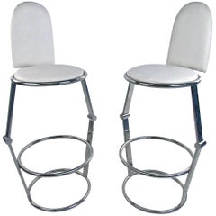 Pareja de taburetes de bar cromados y de vinilo estilo mediados de siglo