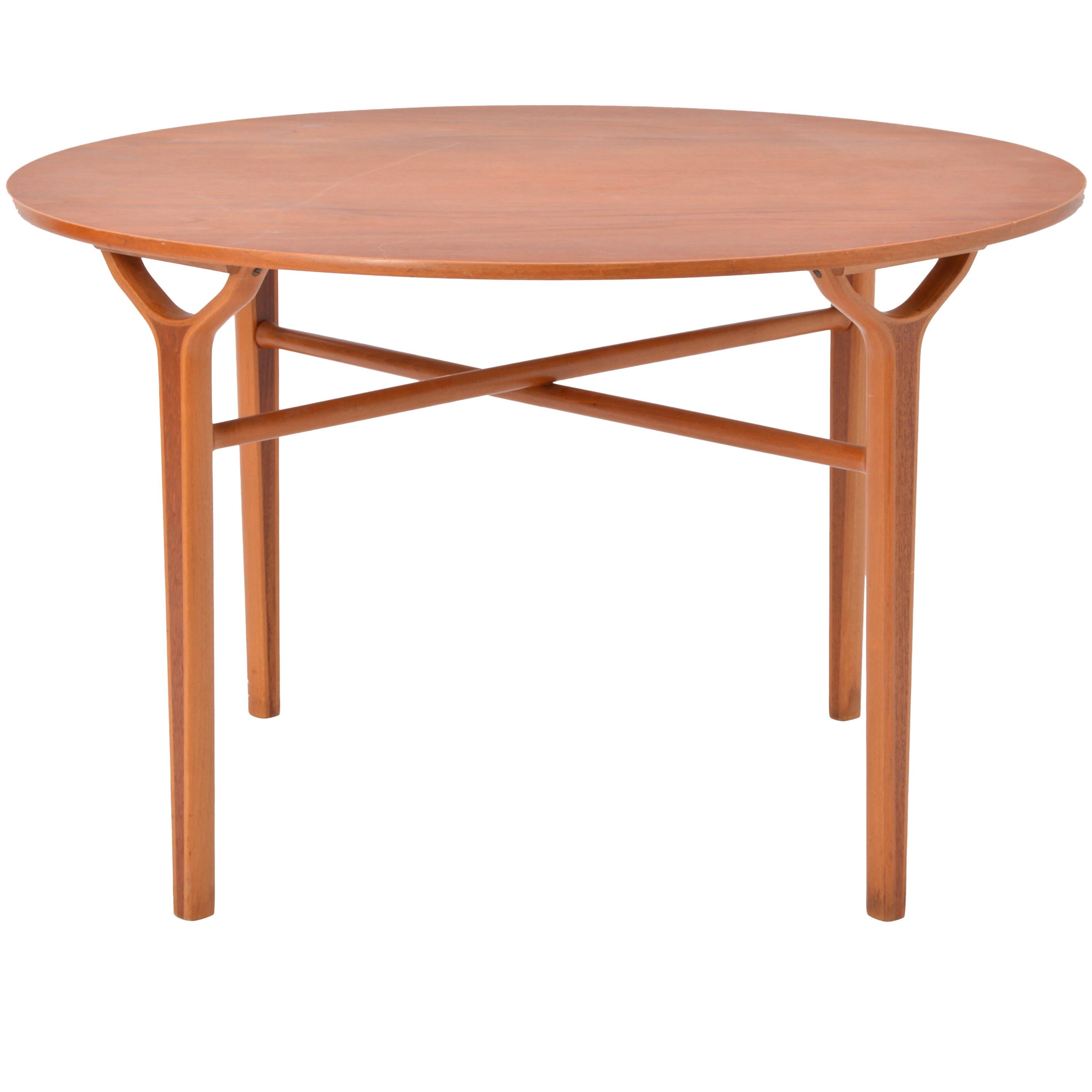 Danish Mid-Century Modern Ax table by Peter Hvidt and Orla Mølgaard-Nielsen For Sale