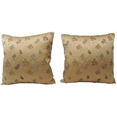 Pair of Asian 19th Century Japanese Silk and Metallic Threads Embroidered Pillow