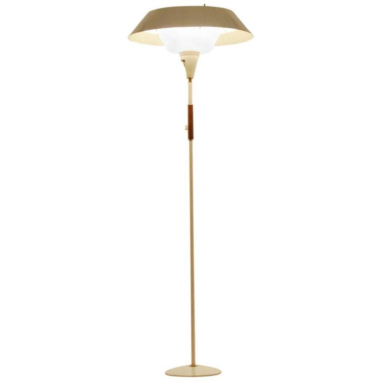 Mid Century Modern Design 1950s Painted Metal Brass Wood Floor Mid Century Modern Design 1950s Painted Metal Brass Wood Floor Lamp For