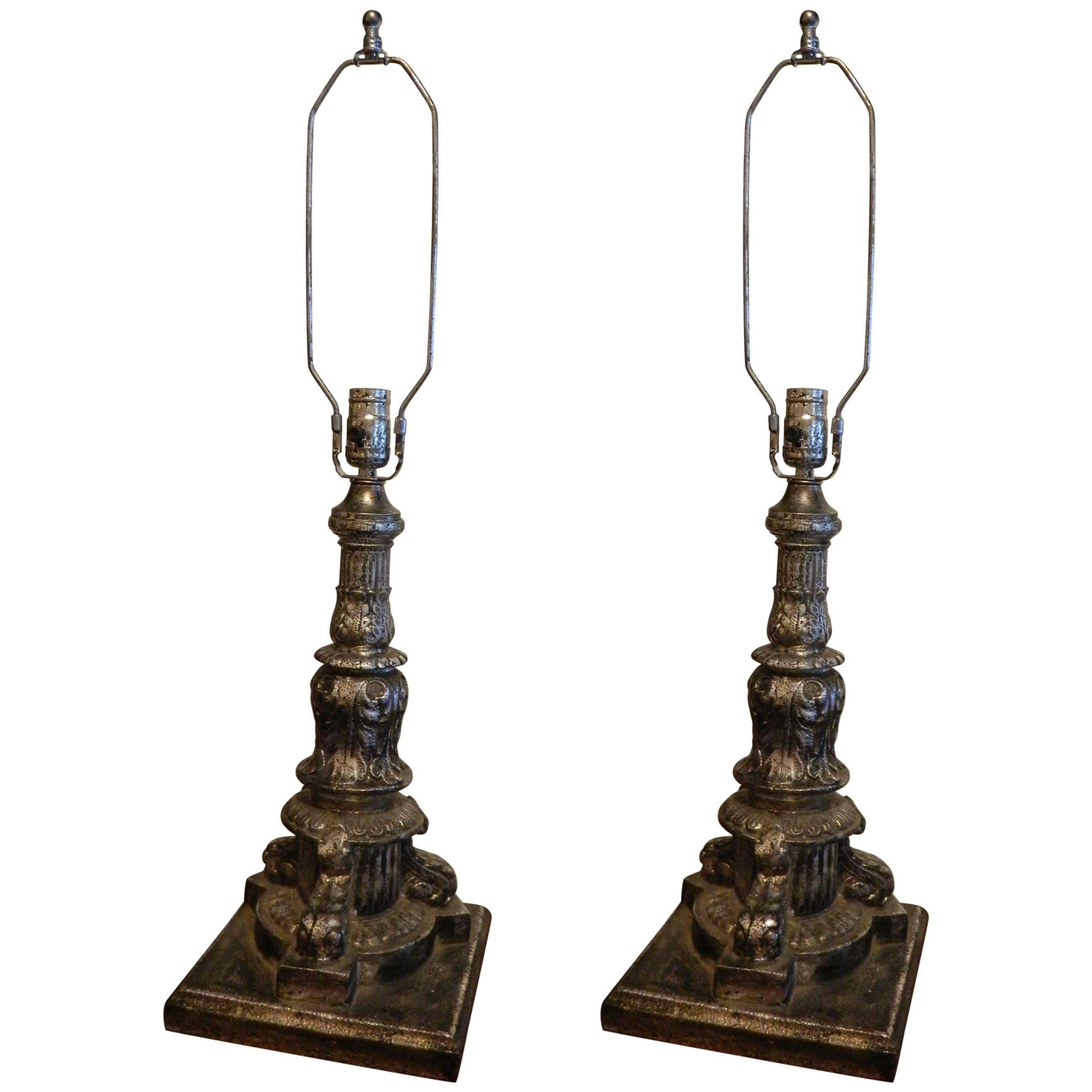 Paire d'éléments architecturaux en fer et feuille d'argent adaptés comme lampes, 19ème siècle