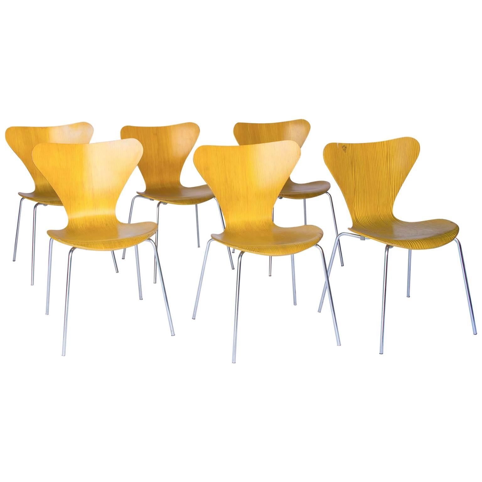 1955, Arne Jacobsen, Set of Six Rare Vintage Laminated 3107 Butterfly Chair