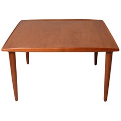 Table carrée danoise moderne carrée en teck