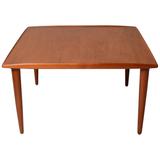 Mesa cuadrada danesa moderna de teca