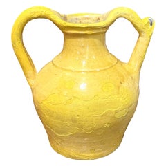 Französischer Terrakotta-Krug mit zwei Henkeln aus der Provence, 19. Jahrhundert, gelb glasiert
