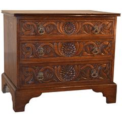 Late 19th Century English Bachelor's Chest