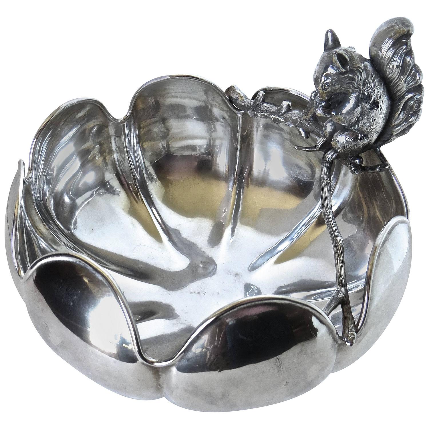 19th Century Squirrel Nut Bowl, circa 1910 For Sale at 1stdibs