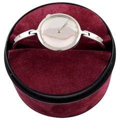 Georg Jensen/Vivianna Torun Bülow-Hübe, eine Damenarmbanduhr aus Stahl