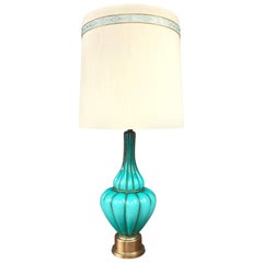 Monumental lampe de table en verre de Murano et laiton de couleur turquoise par Marbro