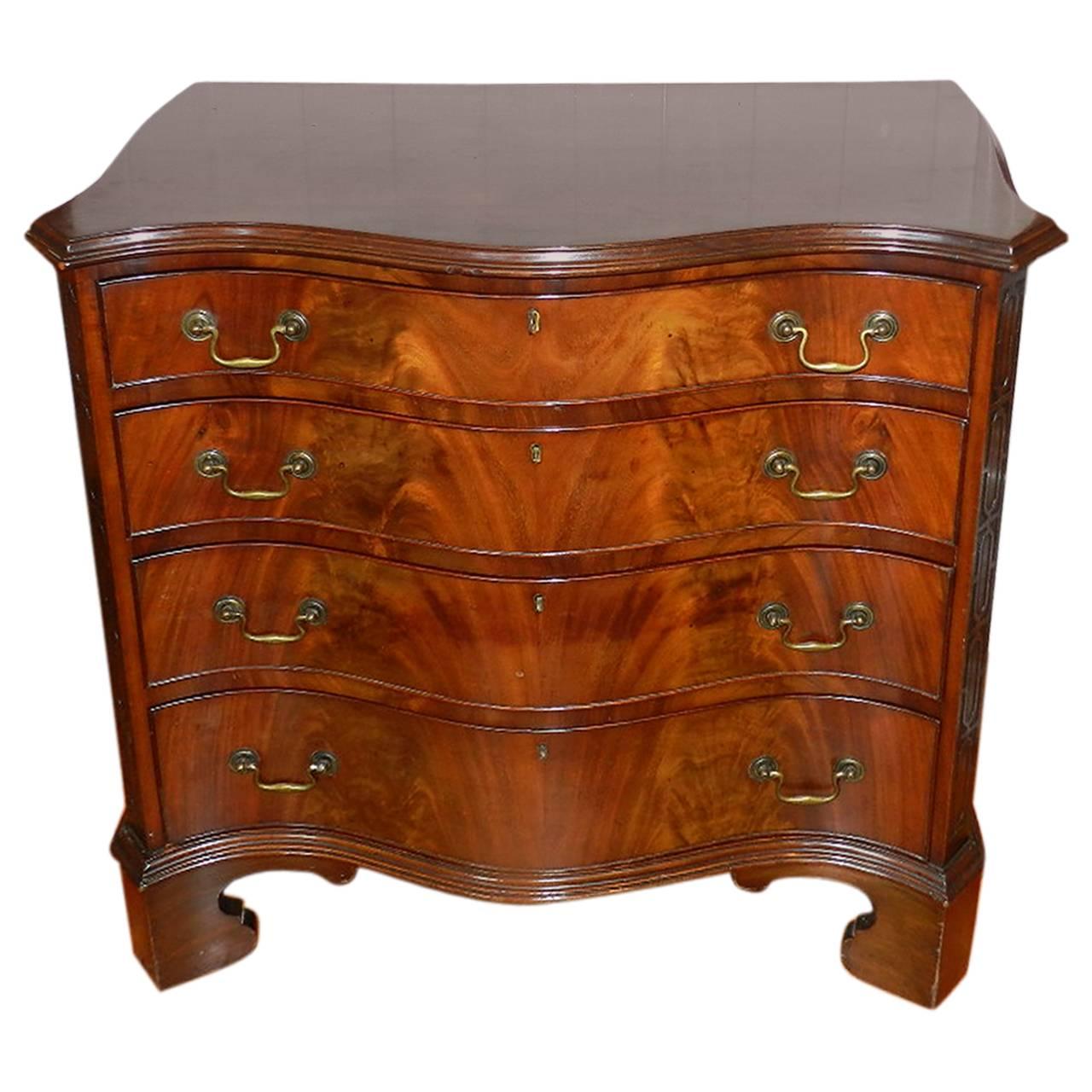 Mahogany Serpentine Four-Drawer Chest For Sale
