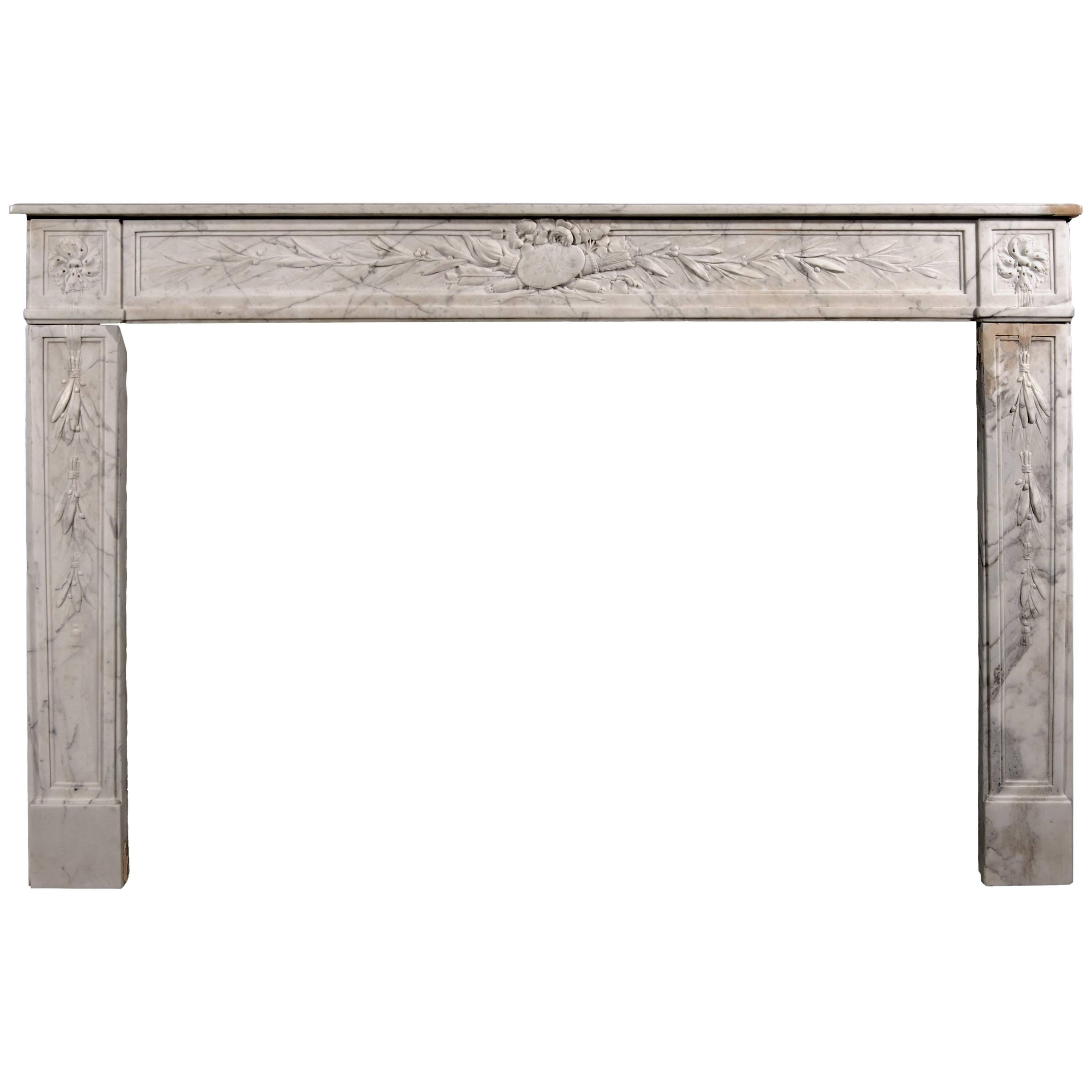18th Century French Louis XVI Veined White Marble Fireplace For Sale