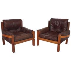 Pair of Leather Club Chairs by Pierre Chapo 9