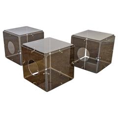 Tables d'appoint cubiques en verre fumé par Gerald McCabe