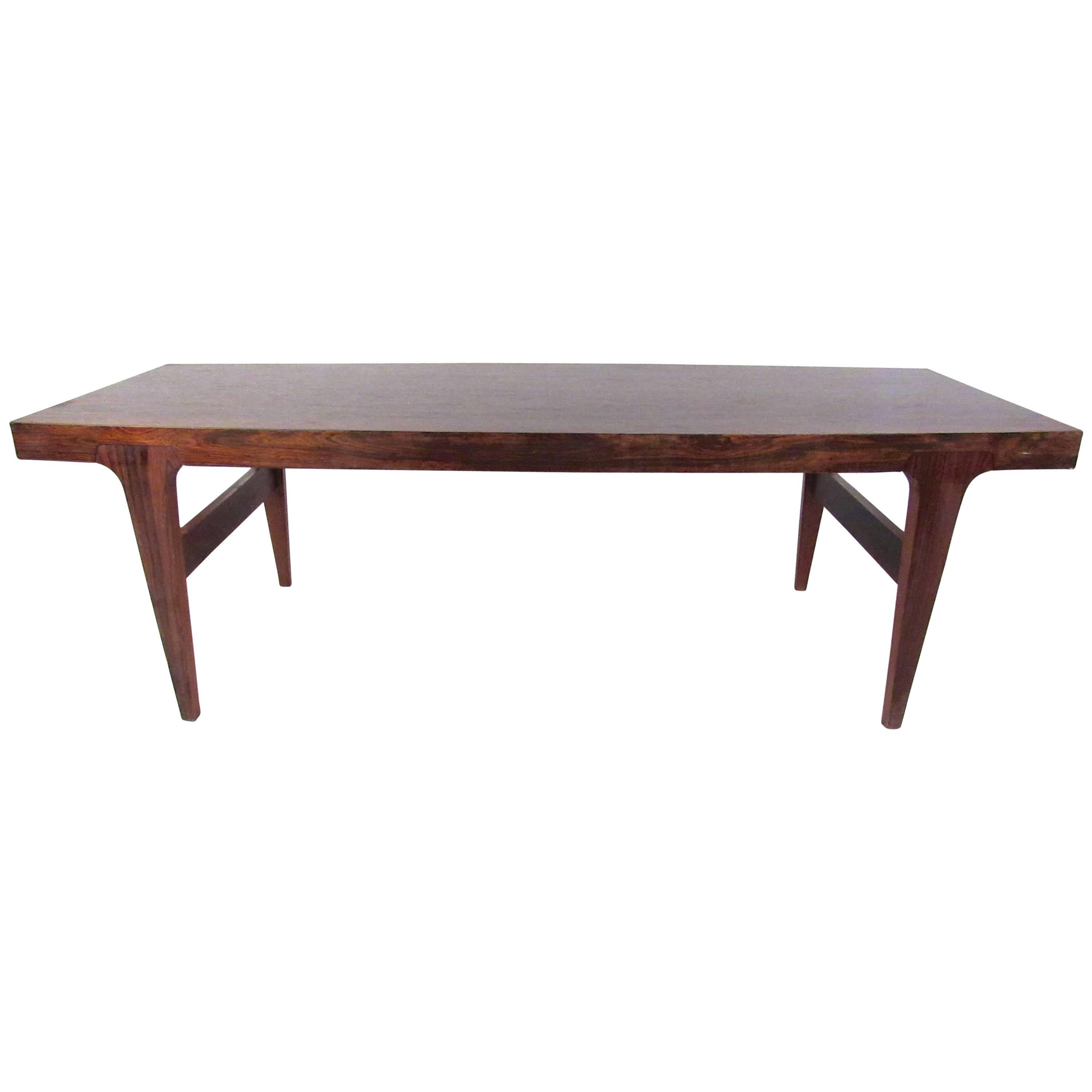 Danish Modern Rosewood Coffee Table in the Style of Johannes Andersen For Sale