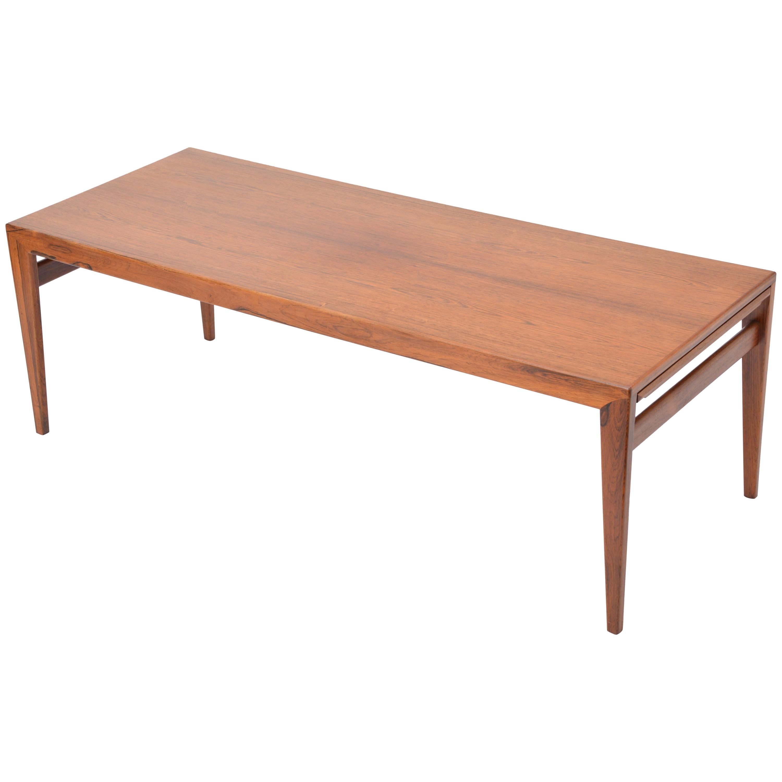 Extendable Danish Mid-Century Modern coffee table by Johannes Andersen