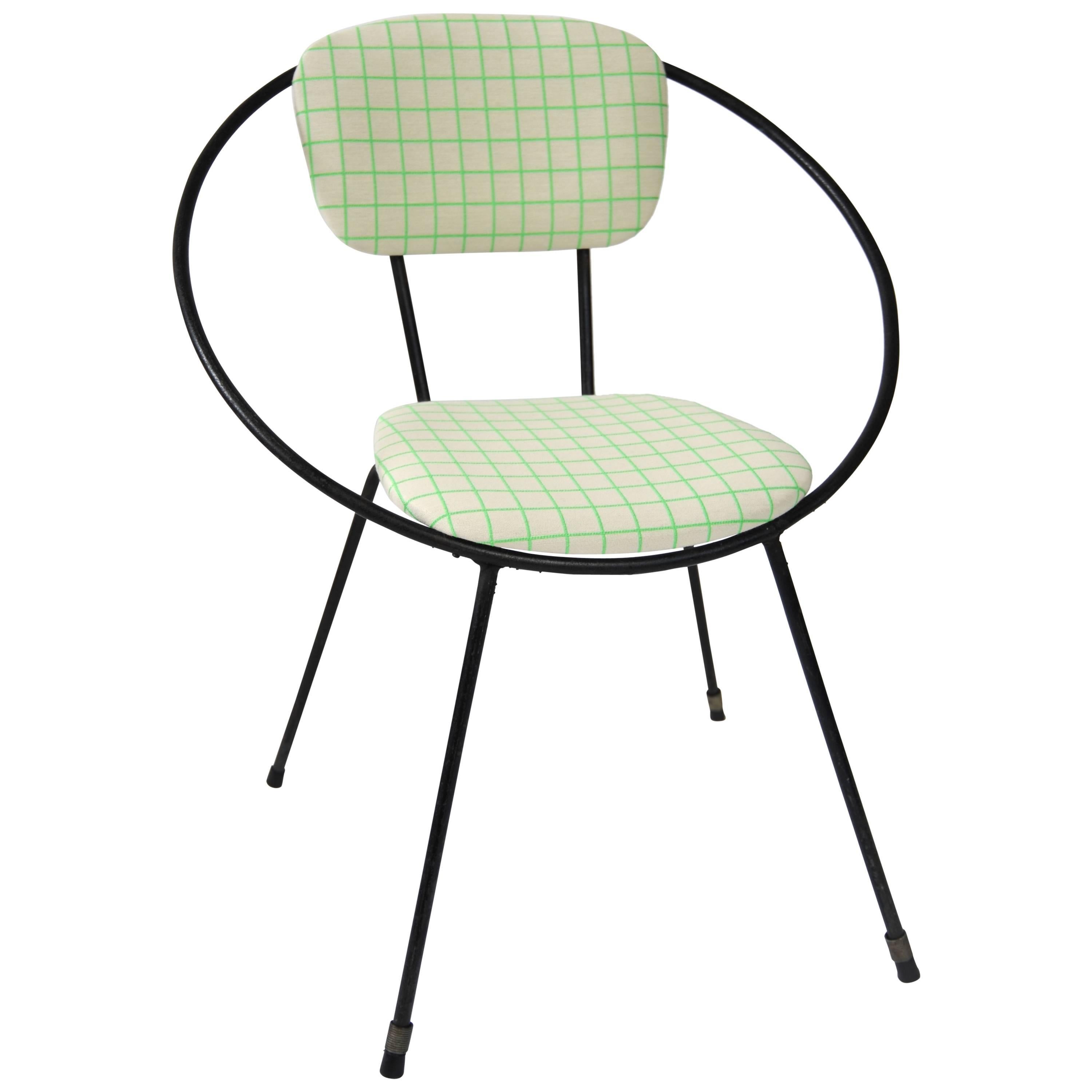 Pair of 1950s Iron Circle Chairs with Contemporary Maharam Fabric

USA, 1950s
Iron, upholstered seat and back
Recovered in “Bright Grid, Spring by Scholten & Baijings” by Maharam
H 20.75 in, W 11 in, D 12.5 in (seat: H 10 in)