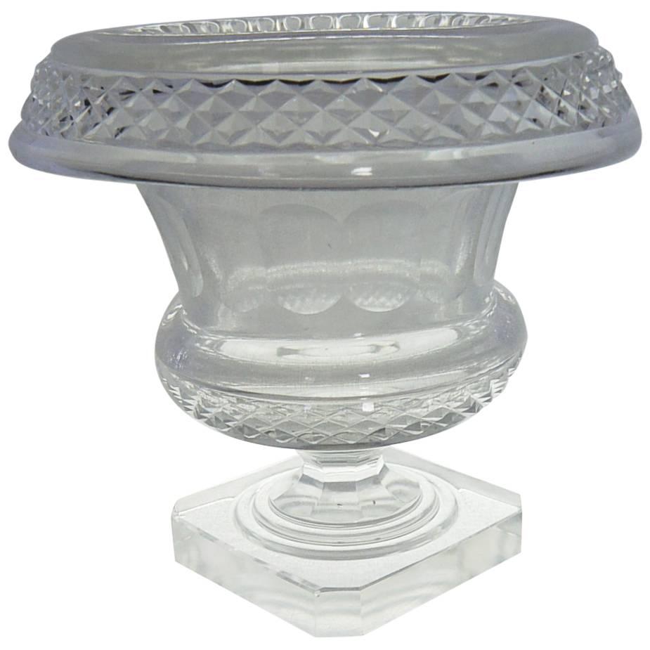 Antike Vase aus geschliffenem Kristall
