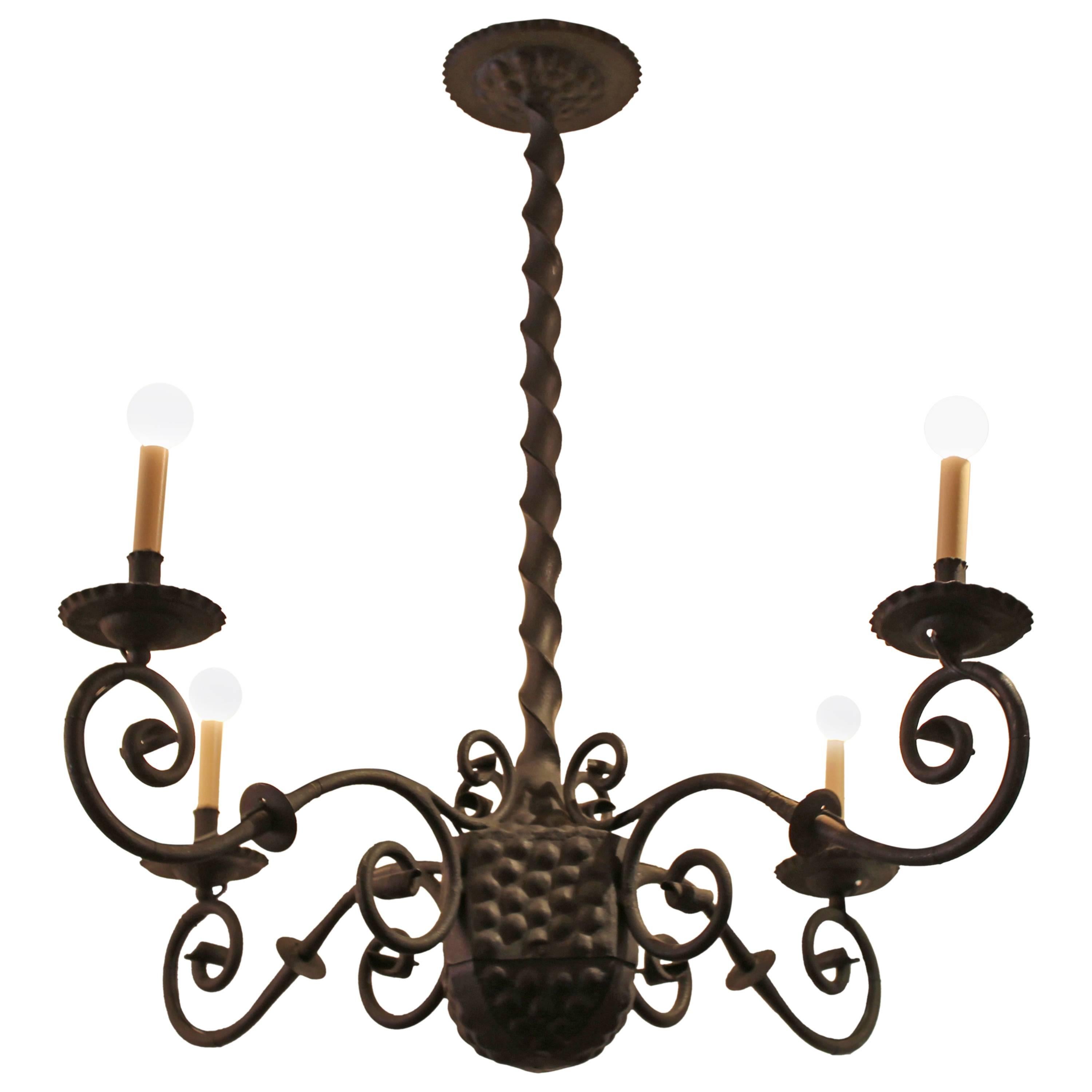 Early 20th Century Spanish Wrought Iron Chandelier For Sale