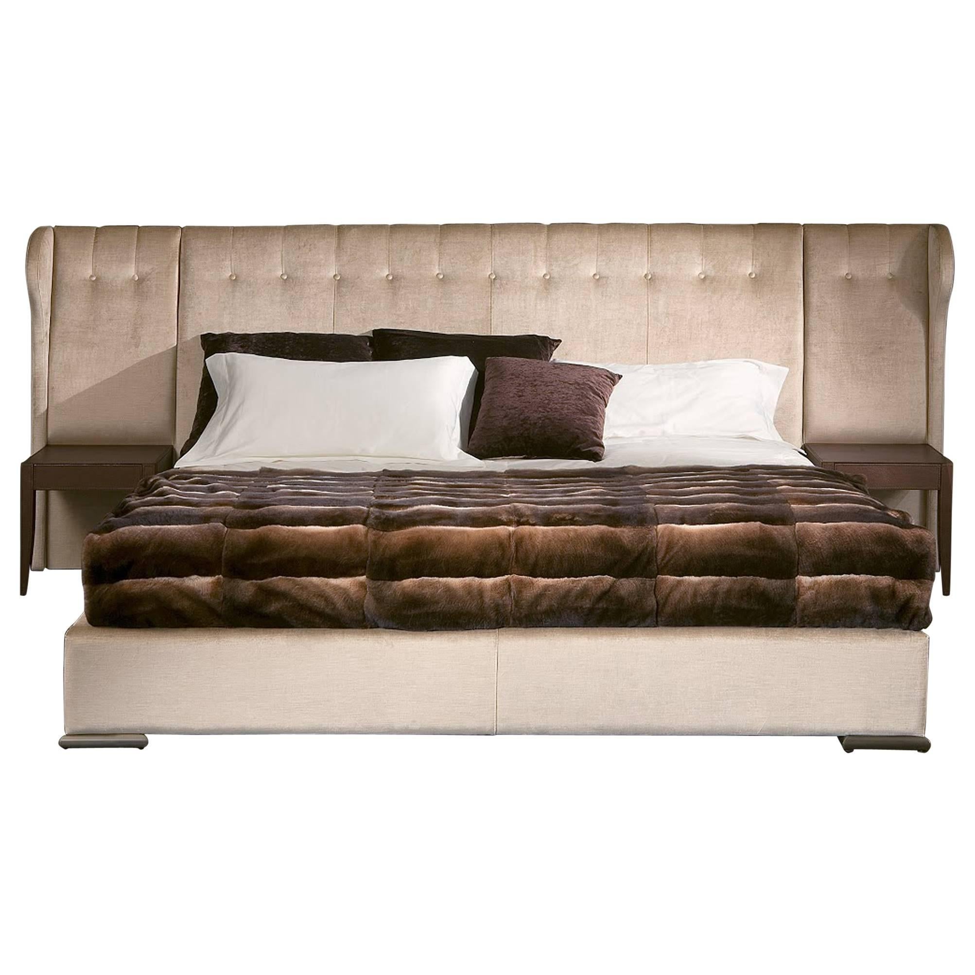 Parma-Bett mit hochwertigem Stoff und Lederbezug für den Nachttisch im Angebot