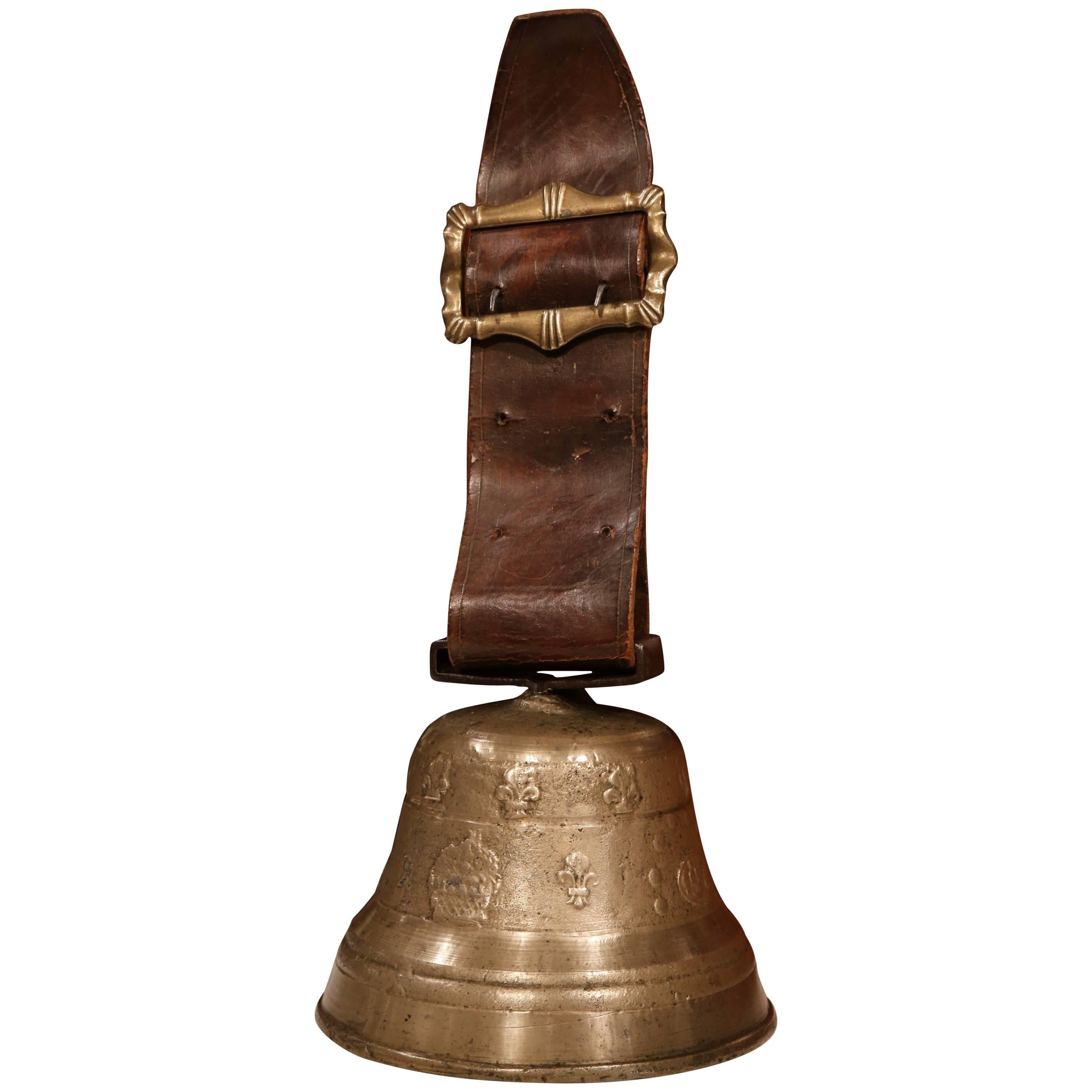 Vintage Swiss Cow Bell in Casted Bronze, 1930 for sale at Pamono