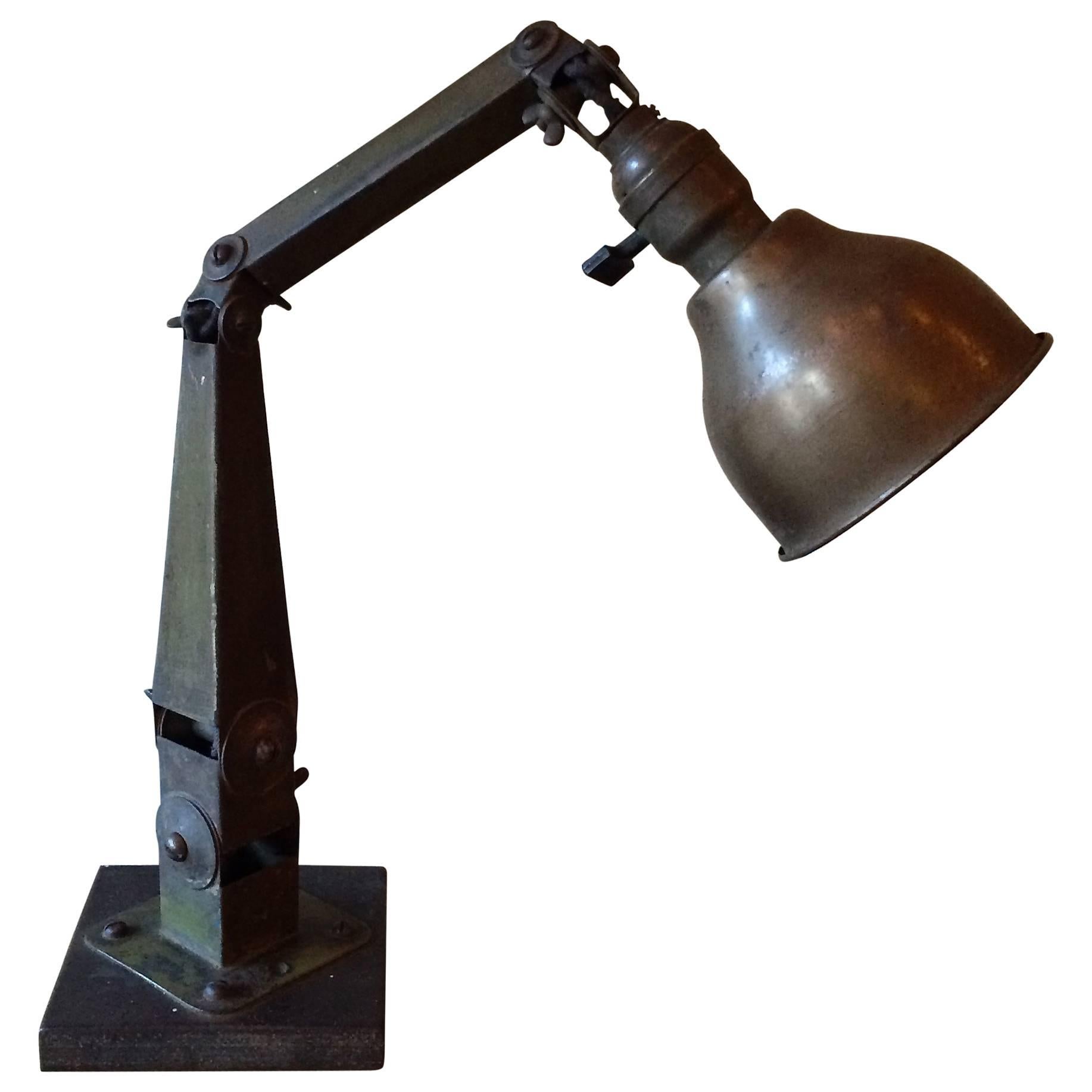Industrielle Schreibtischlampe mit Gelenk oben und Quastenlampe