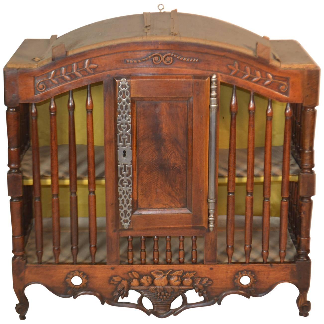 18th Century Walnut Panetiere from Provence For Sale