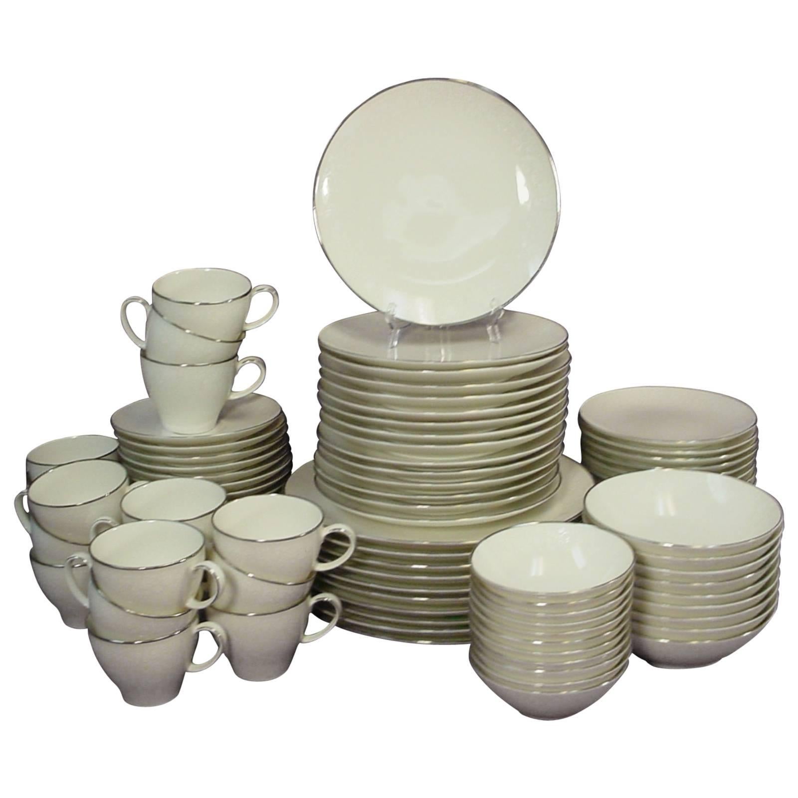 Noritake China Ambrosia 7567 Pattern 98-Piece Set Service For Sale