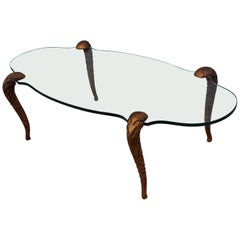 P.E. Table basse à pieds dorés de style Guérin