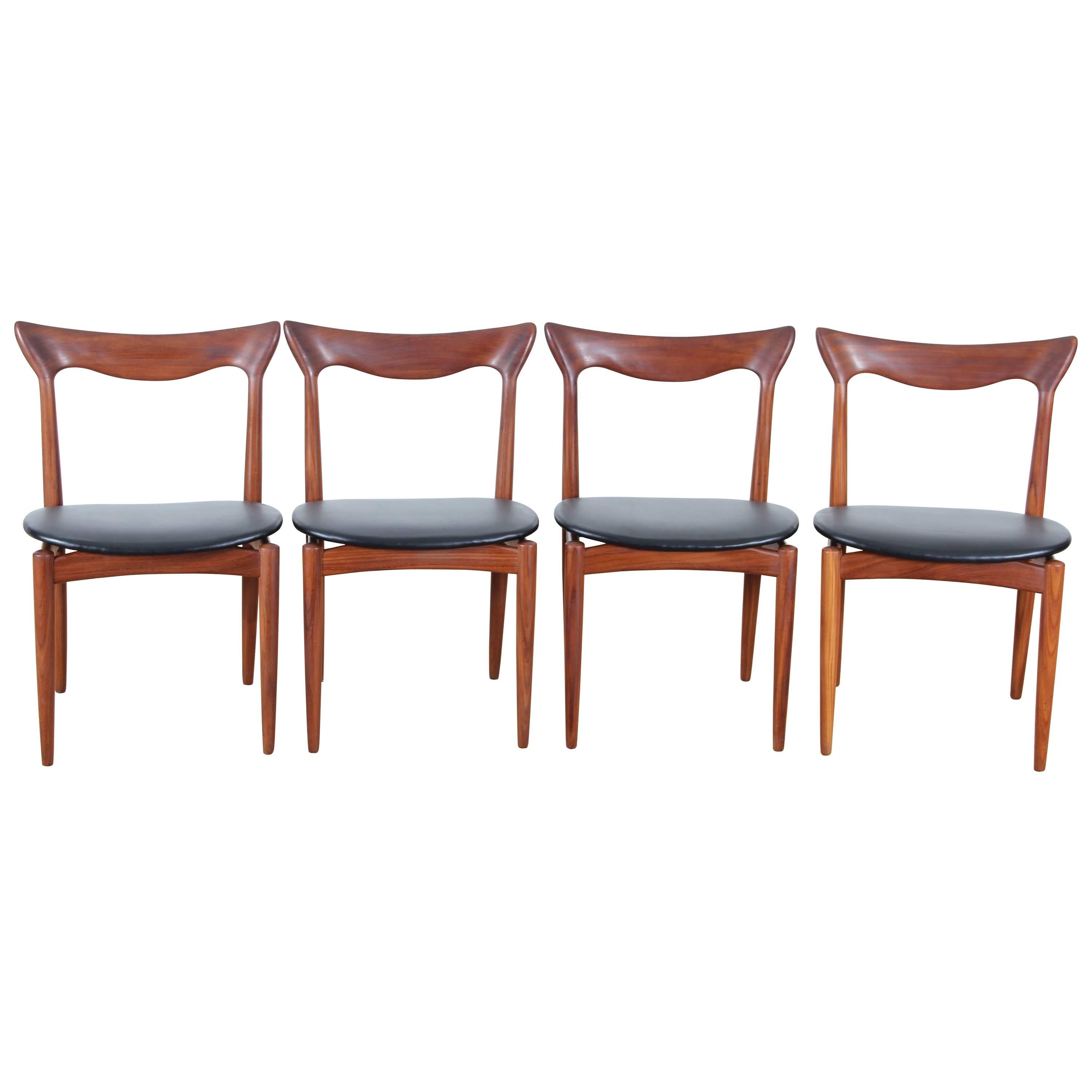 Satz von vier skandinavischen Stühlen aus Teakholz, entworfen von Henry Walter Klein
