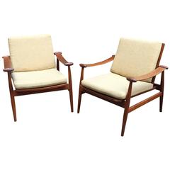 Pair of Finn Juhl Teak FD133 Spade Chairs