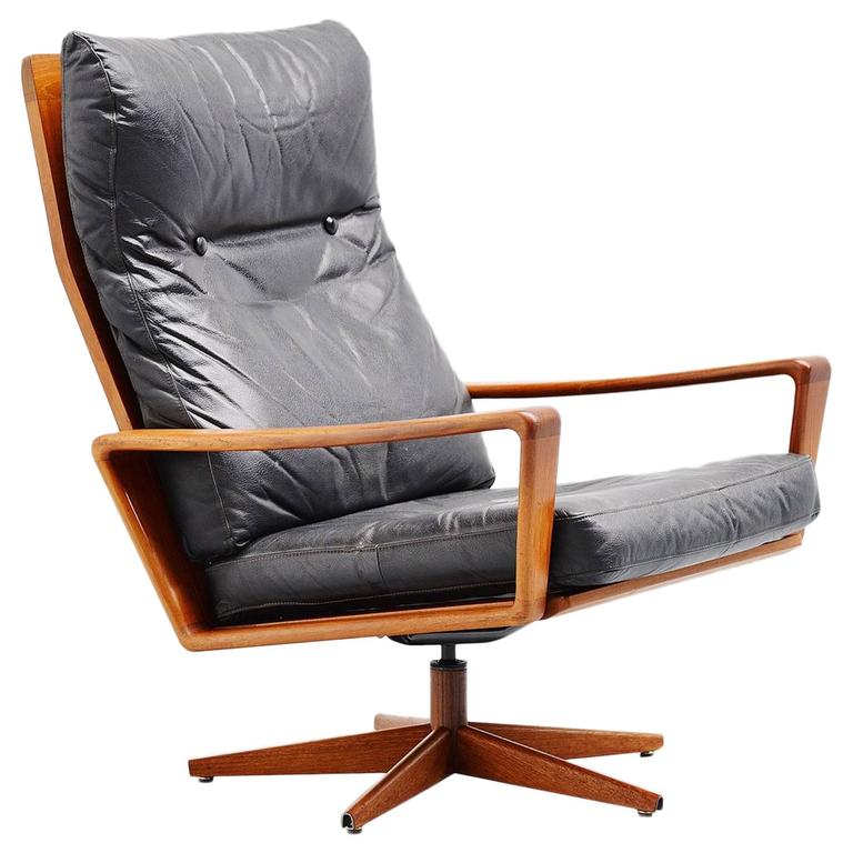 Arne Wahl Iversen Swivel Lounge Chair Komfort, Denmark, 1960 For Sale