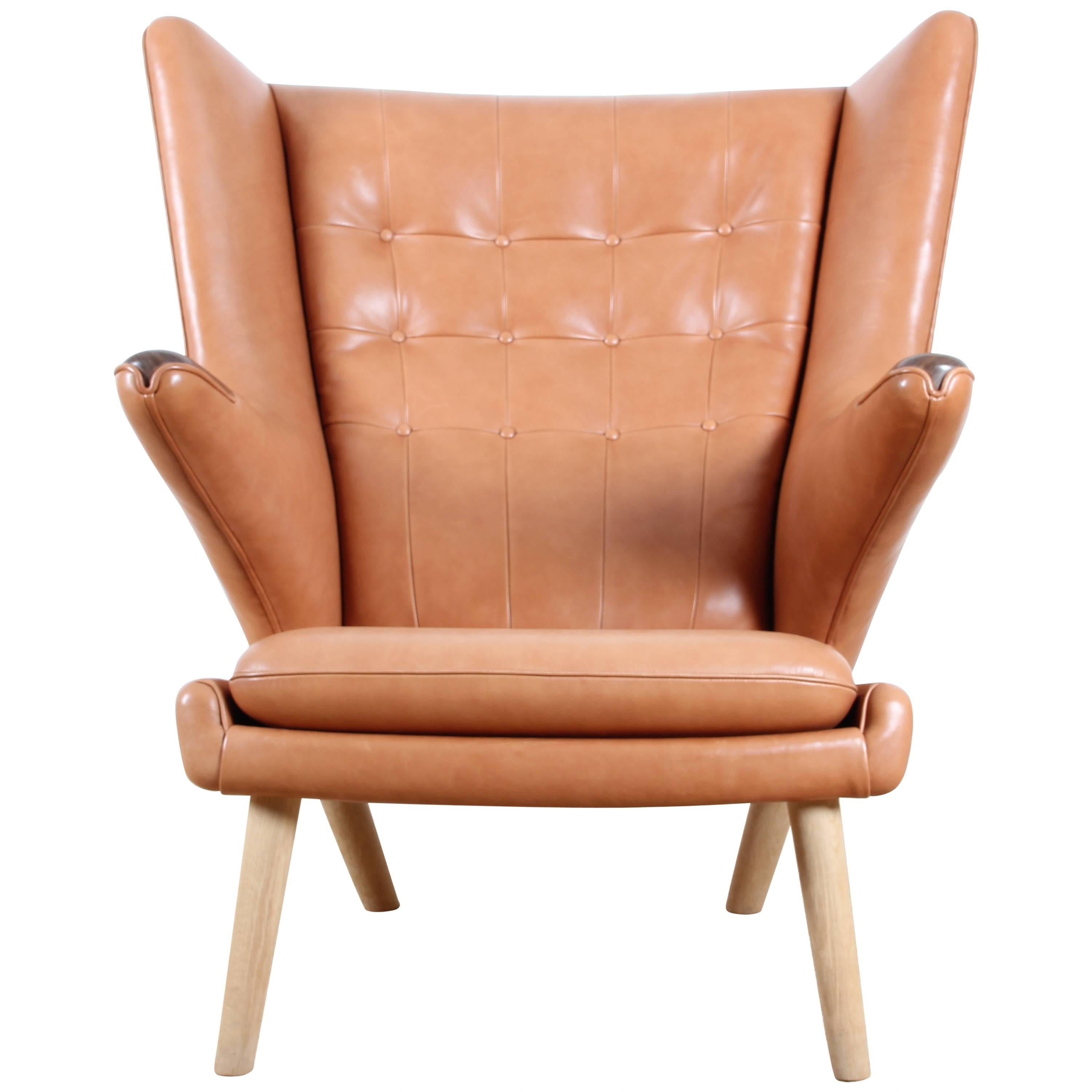 Fauteuil de salon danois moderne du milieu du siècle "Papa Bear" de Hans Wegner