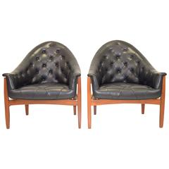 Sexy Pair of Black Leather Tufted Chairs by Milo Baughman