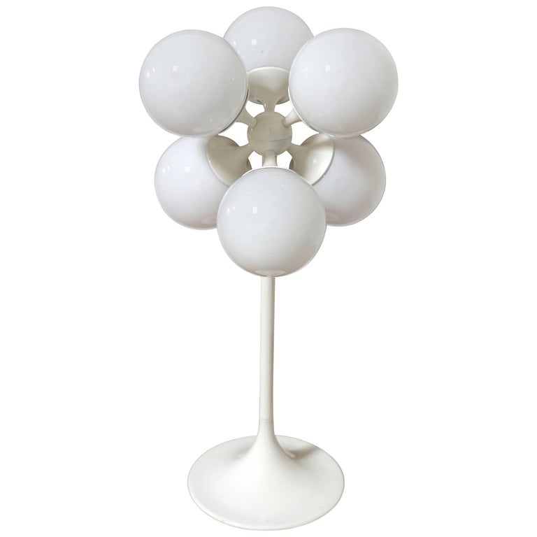 White Globe Table Lamp by Lightolier For Sale at 1stDibs
