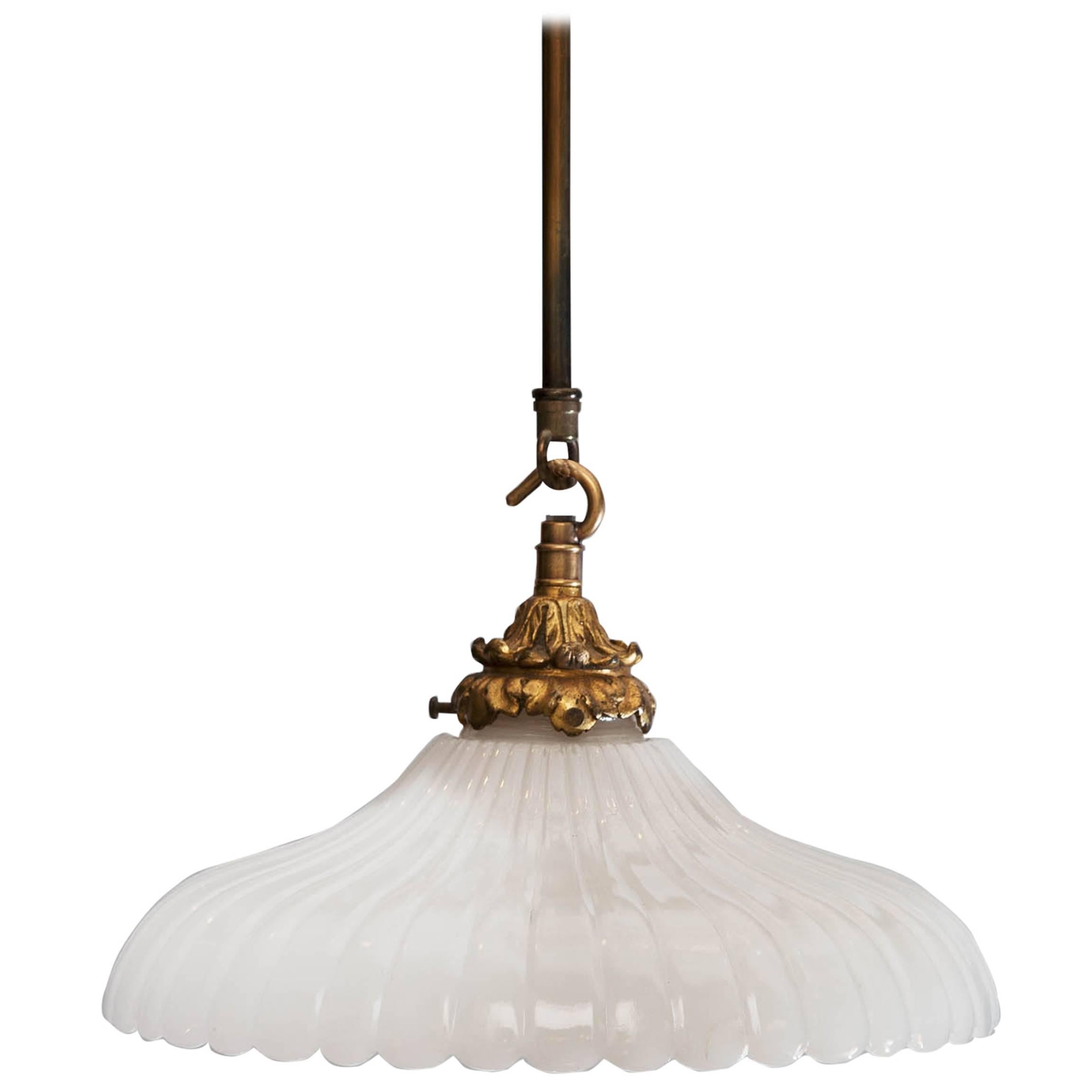 Late 19th Century English Ribbed Milk Glass Dish Light with Scalloped Edge For Sale