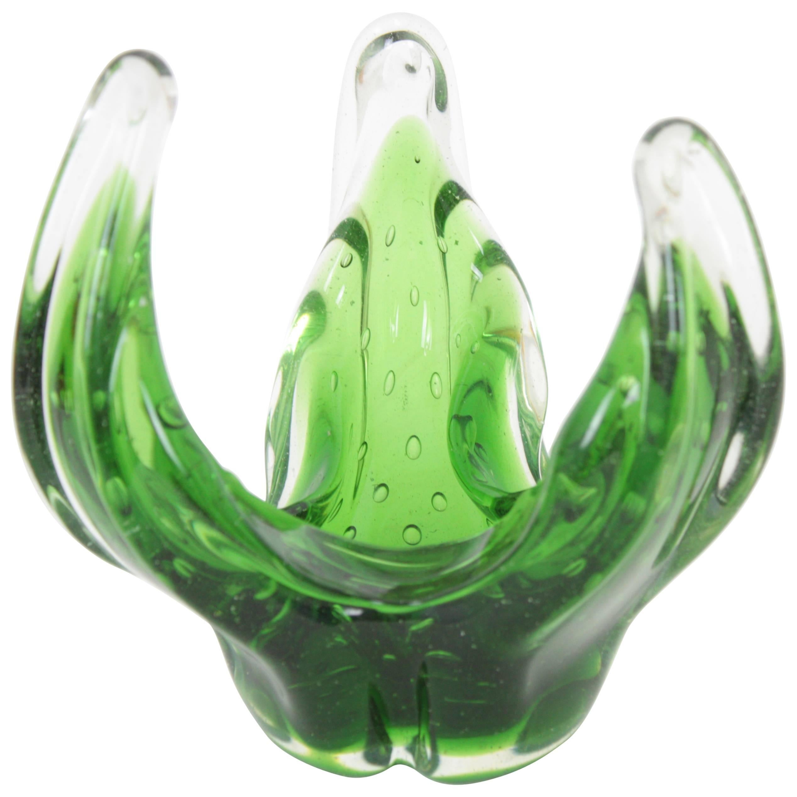 Mid-Century Modern Green Sommerso Bullicante Murano Glass Bowl