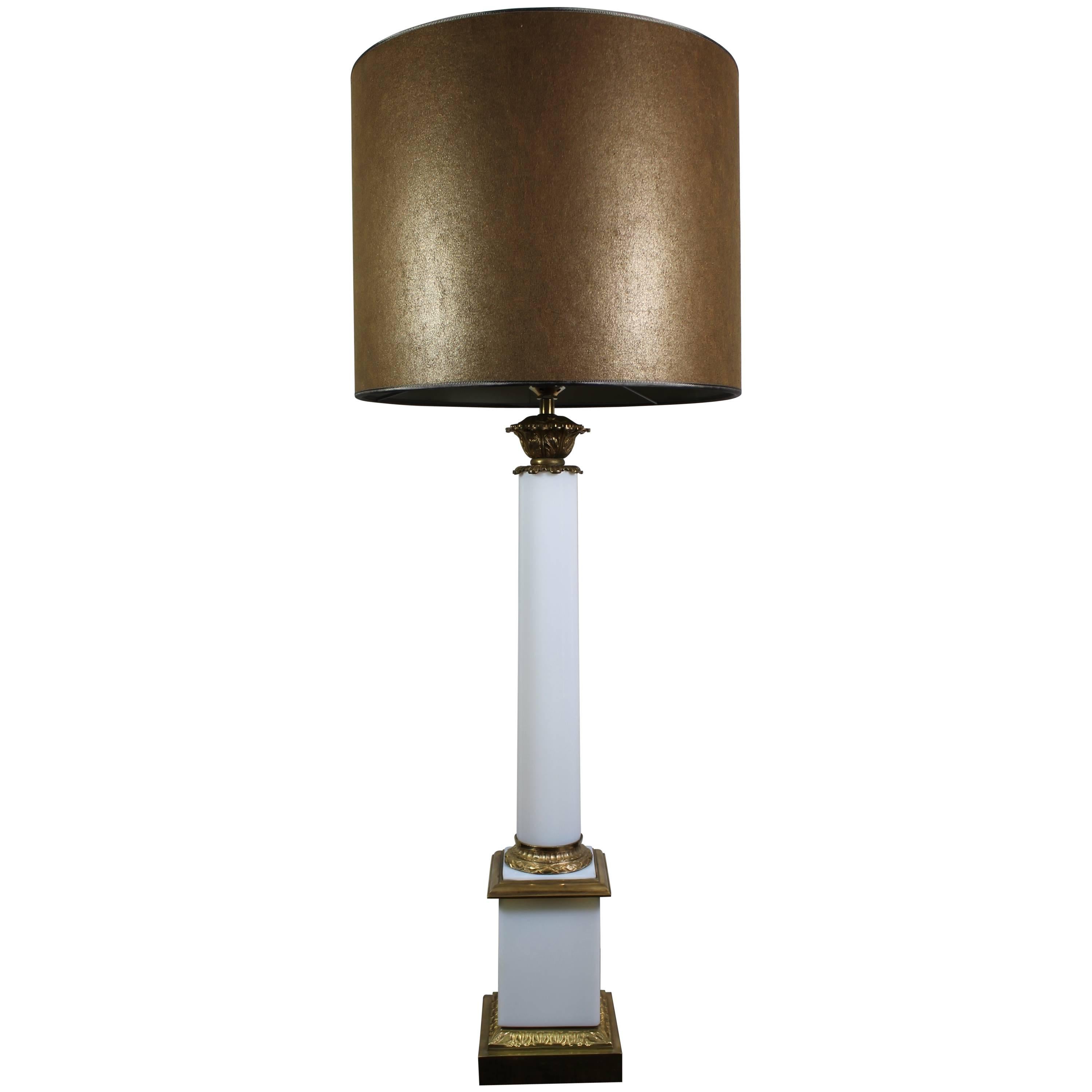 Table Lamp in Opaline from the 1940s, France For Sale