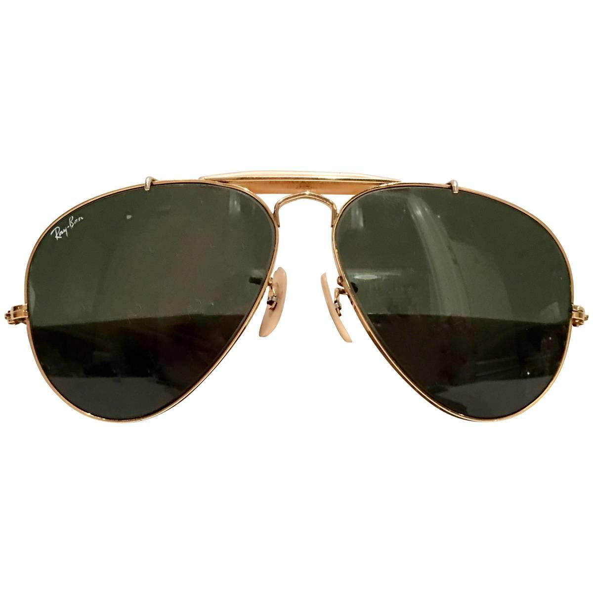 1960s Ray Ban Classic Pilot's Aviator Gold Plate Sunglasses