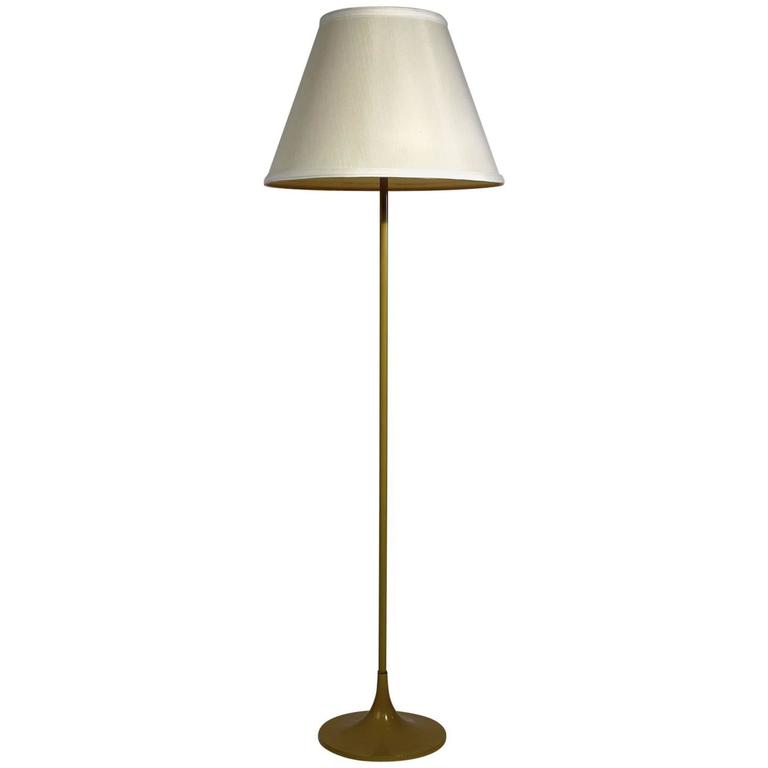 Modernist Laurel Floor Lamp In Yellow