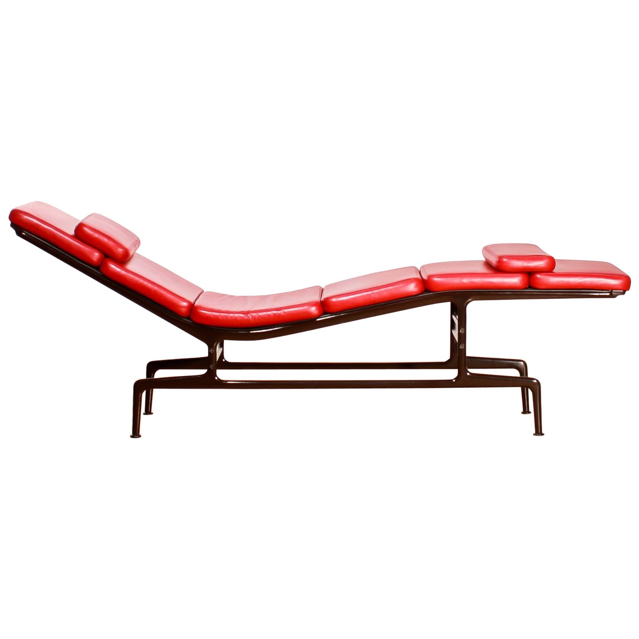 1968 Charles & Ray Eames for Billy Wilder, Red Leather Daybed / Padchair, ES106