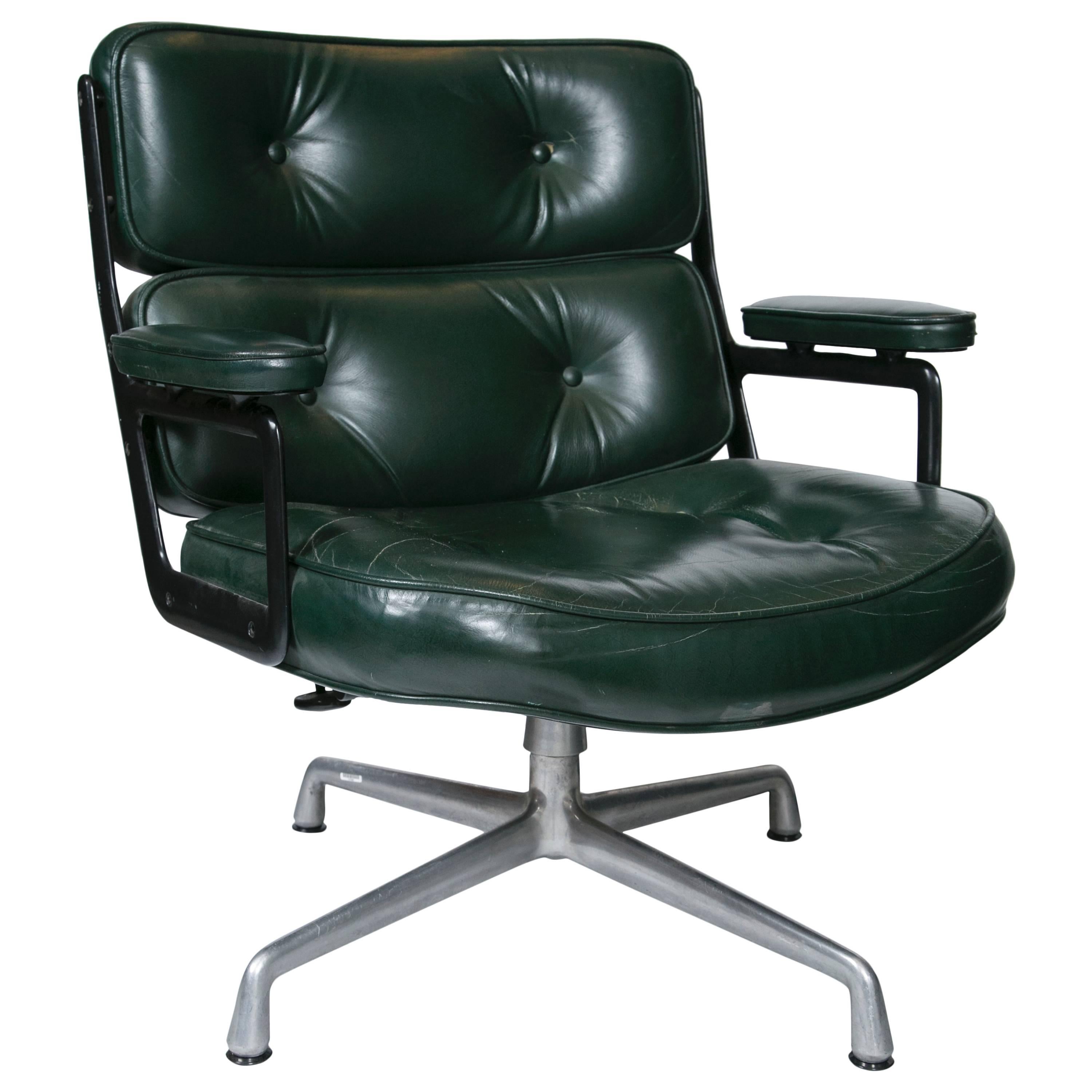Eames Executive Lounge Chair by Herman Miller