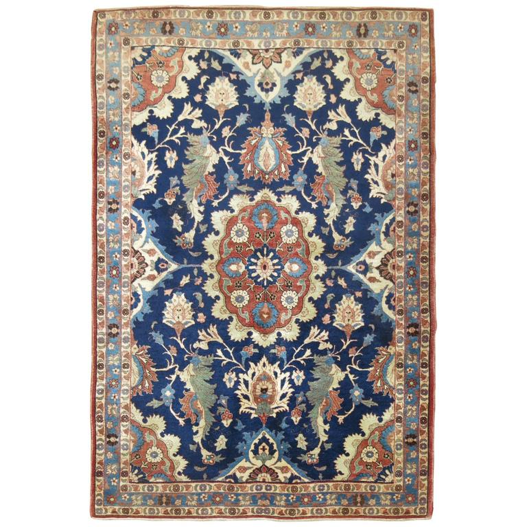 Persian Isfahan Carpet For Sale at 1stdibs