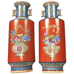 Pair of Chinese Qianlong Porcelain Rose Vases Urns