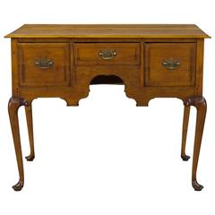 Antique American 18th Century Maple Dressing Table