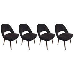 Set of Four Saarinen Wood Leg Executive Chairs for Knoll