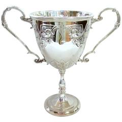 Antike englische Sheffield Silber Platte Hand Chased Zwei-Handle Loving/Trophy Cup